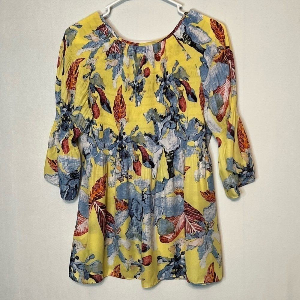 Sunny Leigh Women's Size L Key Hole Crinkle 3/4 Bell Sleeve Top Tunic Blouse - Picture 2 of 7